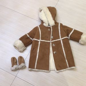 Gap girls jacket with mittens